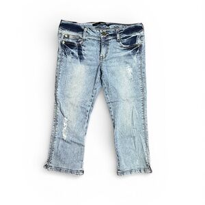 Sneak Peek Skinny Capri Fit Light Wash Distressed Stretch Jeans Sz M